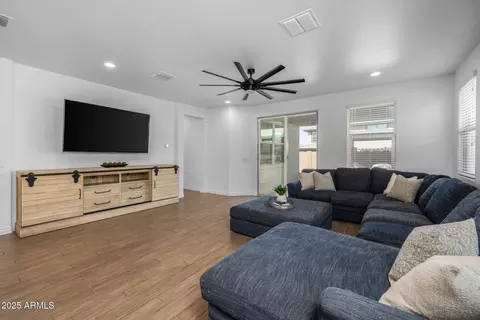 9718 E Radioactive Dr, Mesa, AZ 85212 photo 10