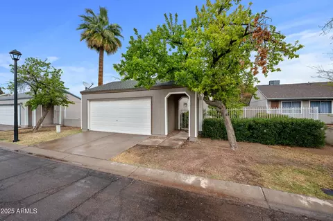 7027 S 41st St, Phoenix, AZ 85042