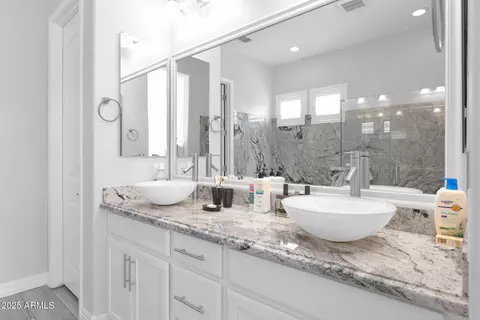 1159 E Knightsbridge Way, Gilbert, AZ 85297 photo 17