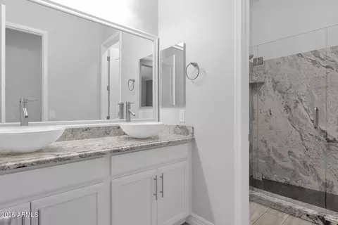 1159 E Knightsbridge Way, Gilbert, AZ 85297 photo 23