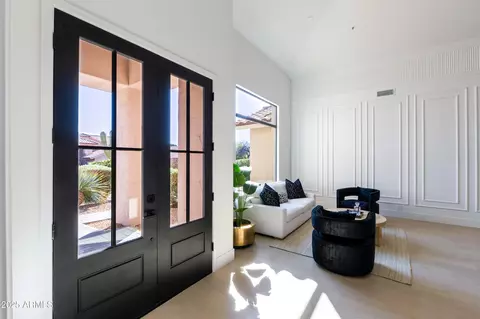9238 E Palm Tree Dr, Scottsdale, AZ 85255