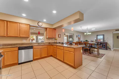 4720 E Flossmoor Cir, Mesa, AZ 85206 photo 17