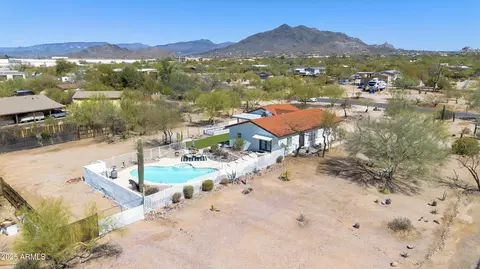 33810 N Smokehouse Trl, Cave Creek, AZ 85331
