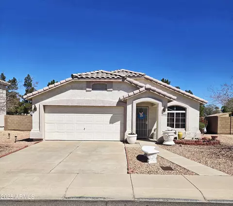 10928 W Kaler Dr, Glendale, AZ 85307