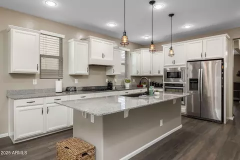 10617 E Durant Dr, Mesa, AZ 85212