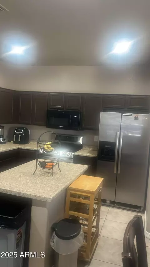 7412 S 15 Dr S, Phoenix, AZ 85041 photo 2