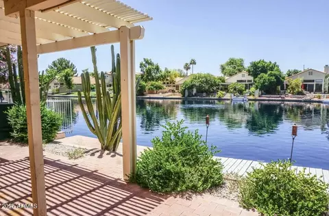 221 E Vaughn Ave, Gilbert, AZ 85234 photo 2