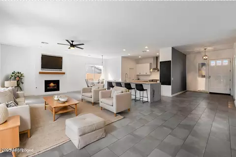 16617 S 16th Ave, Phoenix, AZ 85045