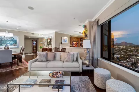 Living - 1040 E Osborn Rd #1801, Phoenix, AZ 85014 photo 5 of 9