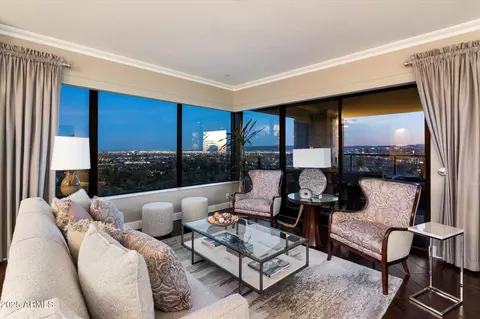 Living - 1040 E Osborn Rd #1801, Phoenix, AZ 85014 photo 6 of 9