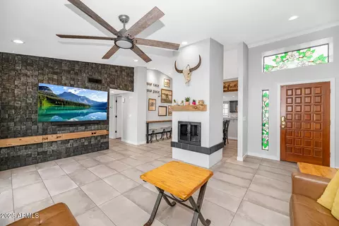 406 W Fellars Dr, Phoenix, AZ 85023 photo 8