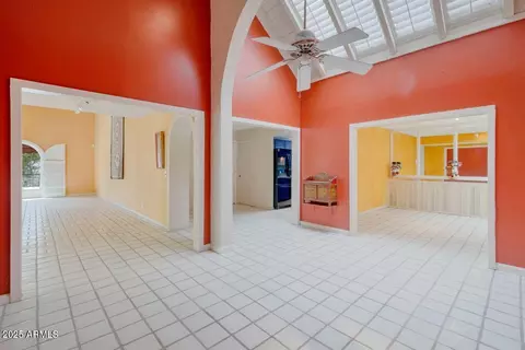 3022 E Weldon Ave, Phoenix, AZ 85016 photo 2