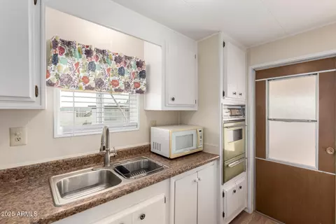 Kitchen - 10712 E Apache Trl #A21, Apache Junction, AZ 85120 photo 2 of 3