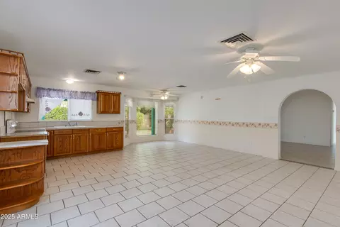 962 E Greenway St, Mesa, AZ 85203 photo 7