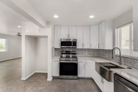 9810 N 5th Ave, Phoenix, AZ 85021 photo 15