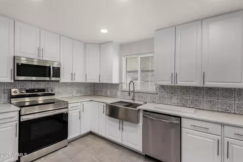 9810 N 5th Ave, Phoenix, AZ 85021 photo 18