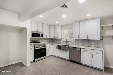 9810 N 5th Ave, Phoenix, AZ 85021 photo 16