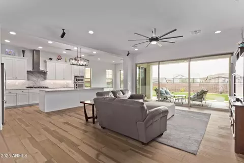 16517 S 7th Pl, Phoenix, AZ 85048 photo 5