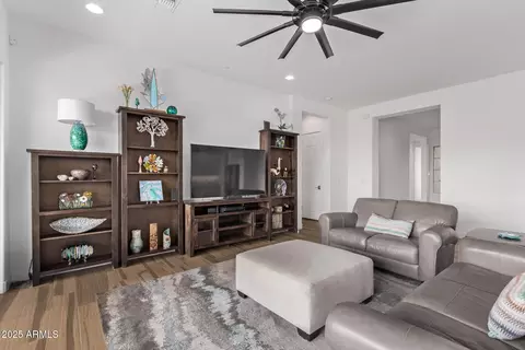 16517 S 7th Pl, Phoenix, AZ 85048 photo 7