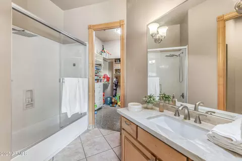 Bath - 690 E Seattle Slew Ln, Gilbert, AZ 85296 photo 2 of 6