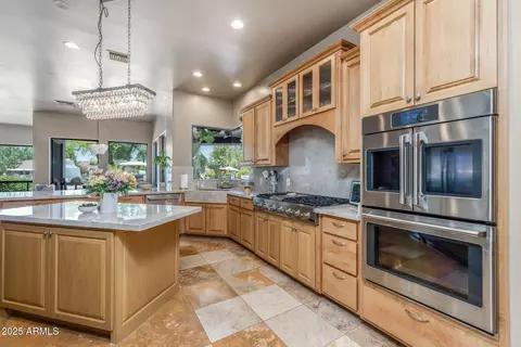 Kitchen - 690 E Seattle Slew Ln, Gilbert, AZ 85296 photo 2 of 3
