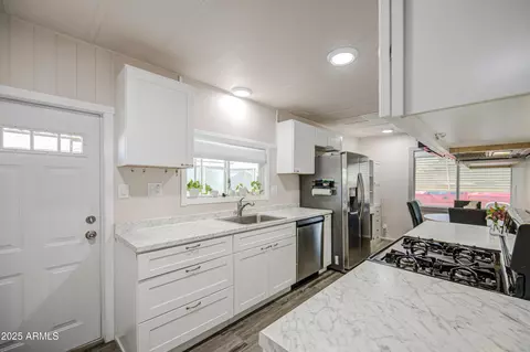 11000 N 91st Ave #70, Peoria, AZ 85345