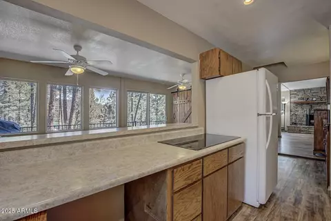 Kitchen - 9167 N Circle Dr S, Pine, AZ 85544 photo 2 of 2