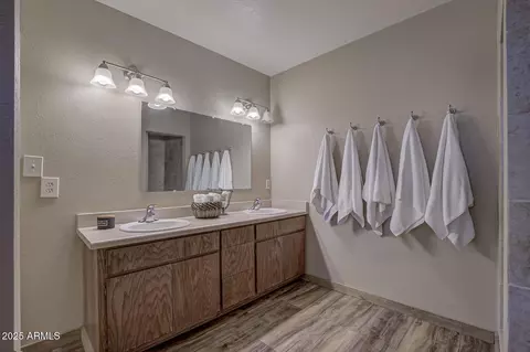 Bath - 9167 N Circle Dr S, Pine, AZ 85544 photo 3 of 4