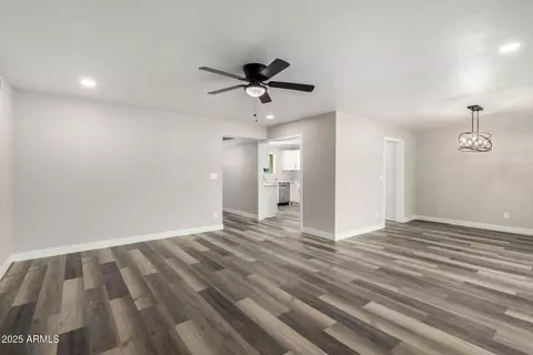 4402 E Mitchell Dr, Phoenix, AZ 85018 photo 10
