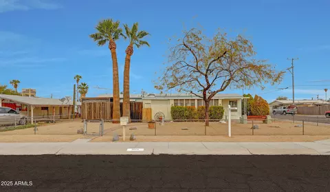 2644 E Kelton Ln, Phoenix, AZ 85032 photo 2
