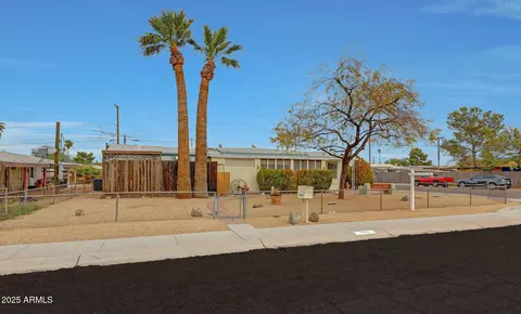 2644 E Kelton Ln, Phoenix, AZ 85032 photo 3