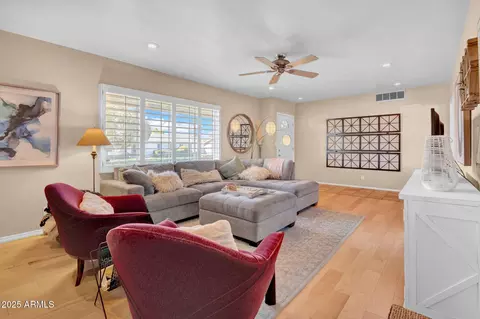 3338 E Turney Ave, Phoenix, AZ 85018 photo 8