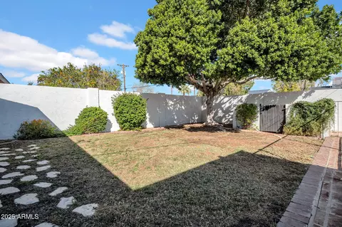 3338 E Turney Ave, Phoenix, AZ 85018 photo 24