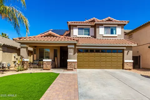 650 E Daniella Dr E, San Tan Valley, AZ 85140