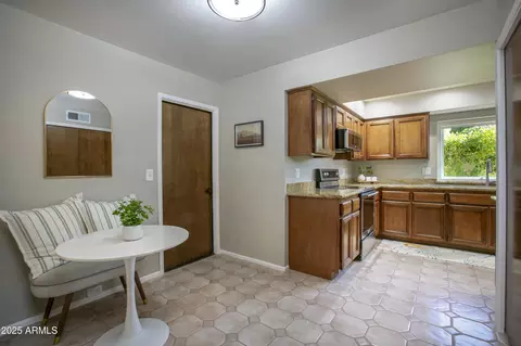 4605 E Valley View Dr, Phoenix, AZ 85044 photo 11