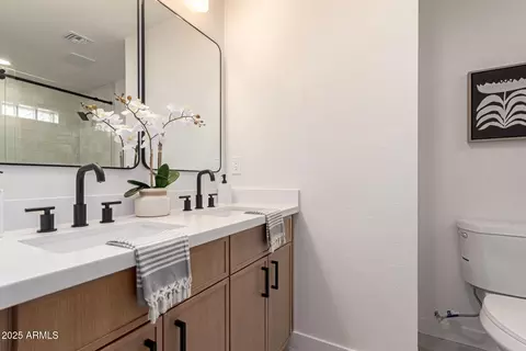Bath - 3407 E Hubbell St, Phoenix, AZ 85008 photo 1 of 4