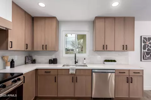 Kitchen - 3407 E Hubbell St, Phoenix, AZ 85008 photo 2 of 3
