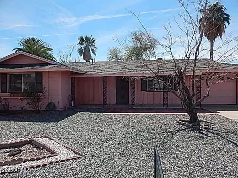 10319 W Willie Low Cir, Sun City, AZ 85351