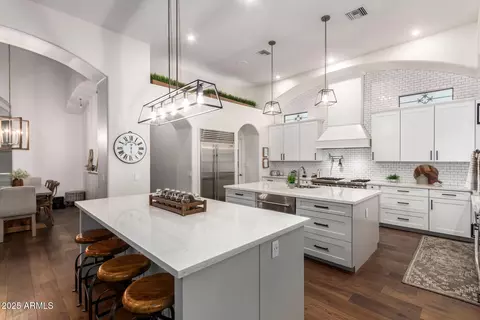 1207 S Larkspur Ct, Gilbert, AZ 85296