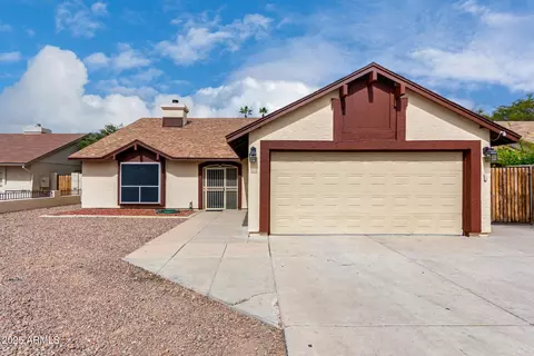 7414 W Tuckey Ln, Glendale, AZ 85303