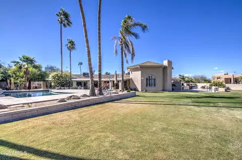 Exterior - 9415 N 40th St, Phoenix, AZ 85028 photo 7 of 17