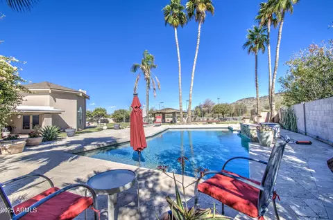 Exterior - 9415 N 40th St, Phoenix, AZ 85028 photo 10 of 17