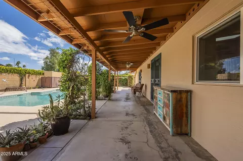 Exterior - 218 E Caribbean Ln, Phoenix, AZ 85022 photo 7 of 11