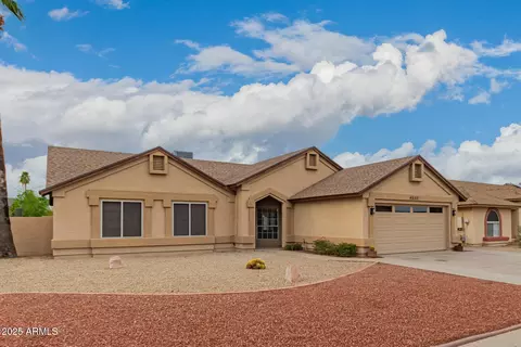Exterior - 4537 E Towne Ln, Gilbert, AZ 85234 photo 4 of 8