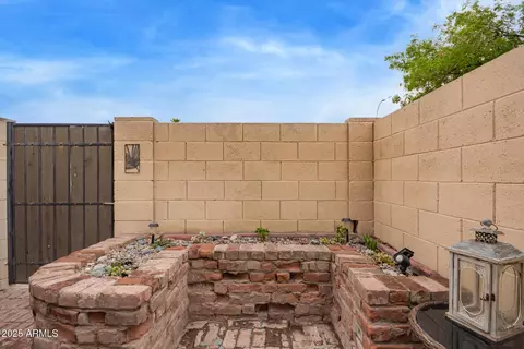 1010 E Redfield Rd, Tempe, AZ 85283 photo 5