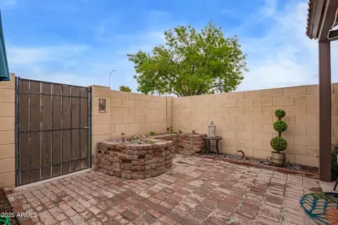 1010 E Redfield Rd, Tempe, AZ 85283 photo 4
