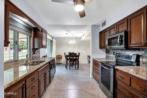 9809 W Pleasant Valley Rd, Sun City, AZ 85351