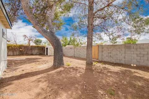 Exterior - 1900 S Coconino Dr, Apache Junction, AZ 85120 photo 4 of 5