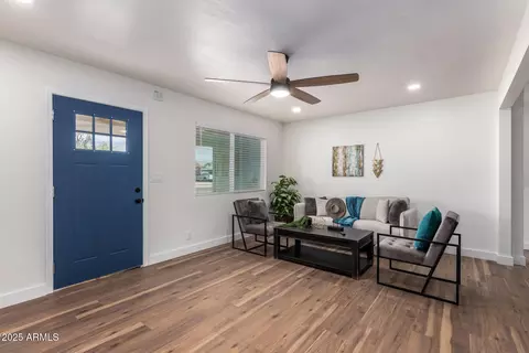 Living - 1900 S Coconino Dr, Apache Junction, AZ 85120 photo 2 of 6