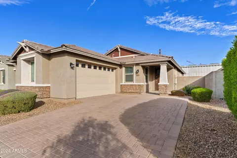 9854 E Red Giant Dr, Mesa, AZ 85212